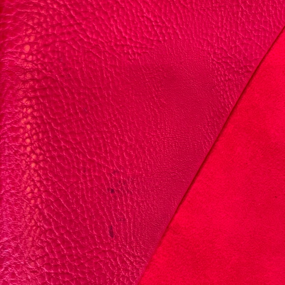 CROSSBODY RED PURSE - 🌸3/$30🌸 - Picture 7 of 9